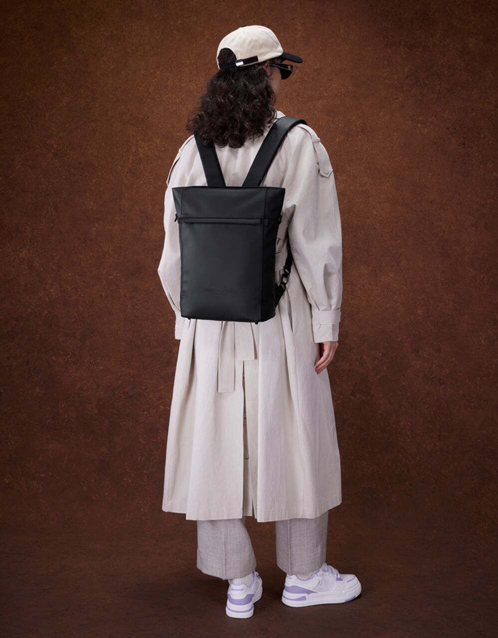 Mochila Tate 9101 Negro - Blanco milk 13"