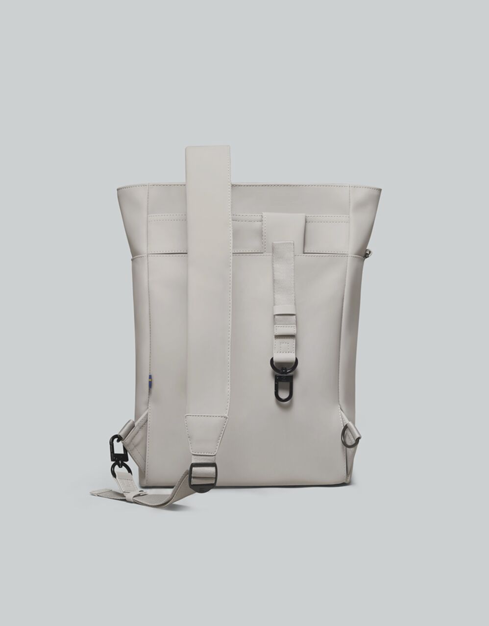 Mochila Tate 9101 Negro - Blanco milk 13"